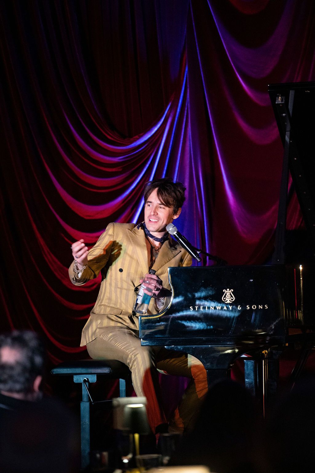 Photos: Reeve Carney Performs at Club 909 — photo 5 of 22