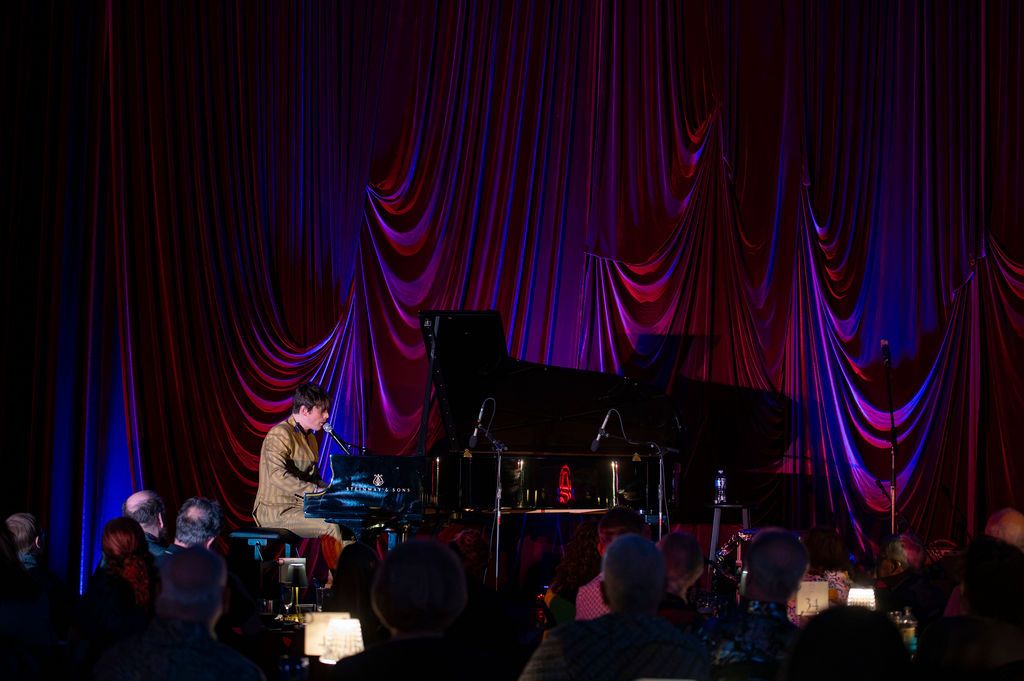 Photos: Reeve Carney Performs at Club 909 — photo 6 of 22