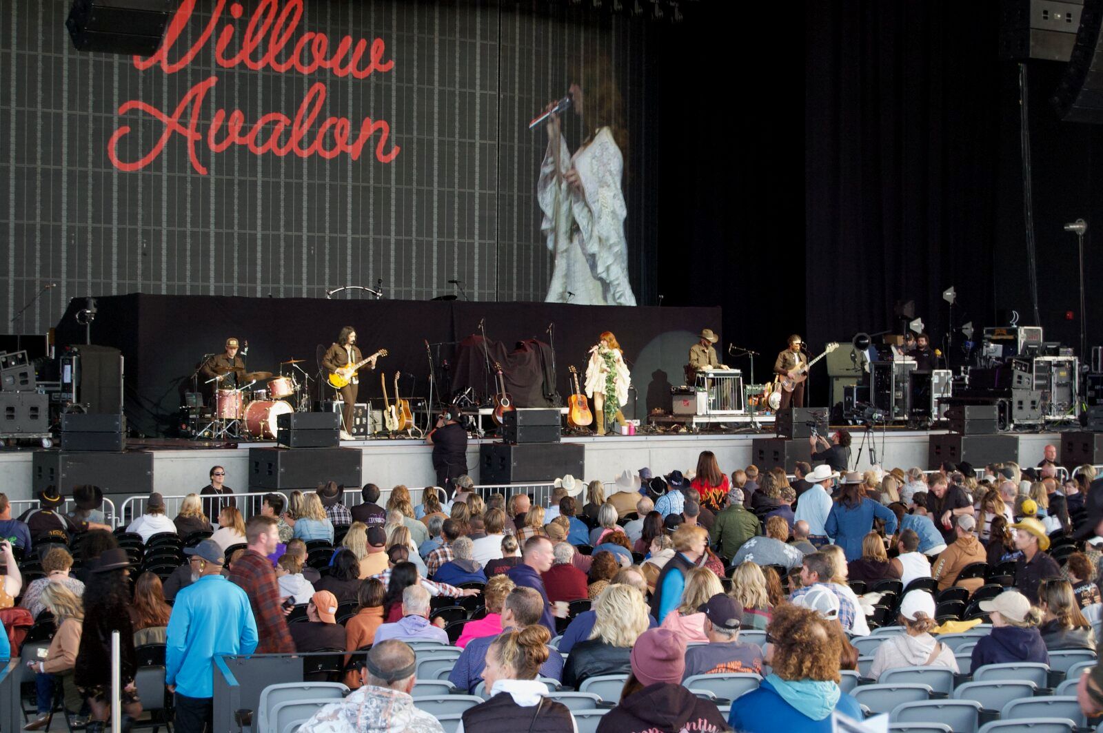 Photo Review: Willow Avalon and David Lee Murphy — photo 2 of 37