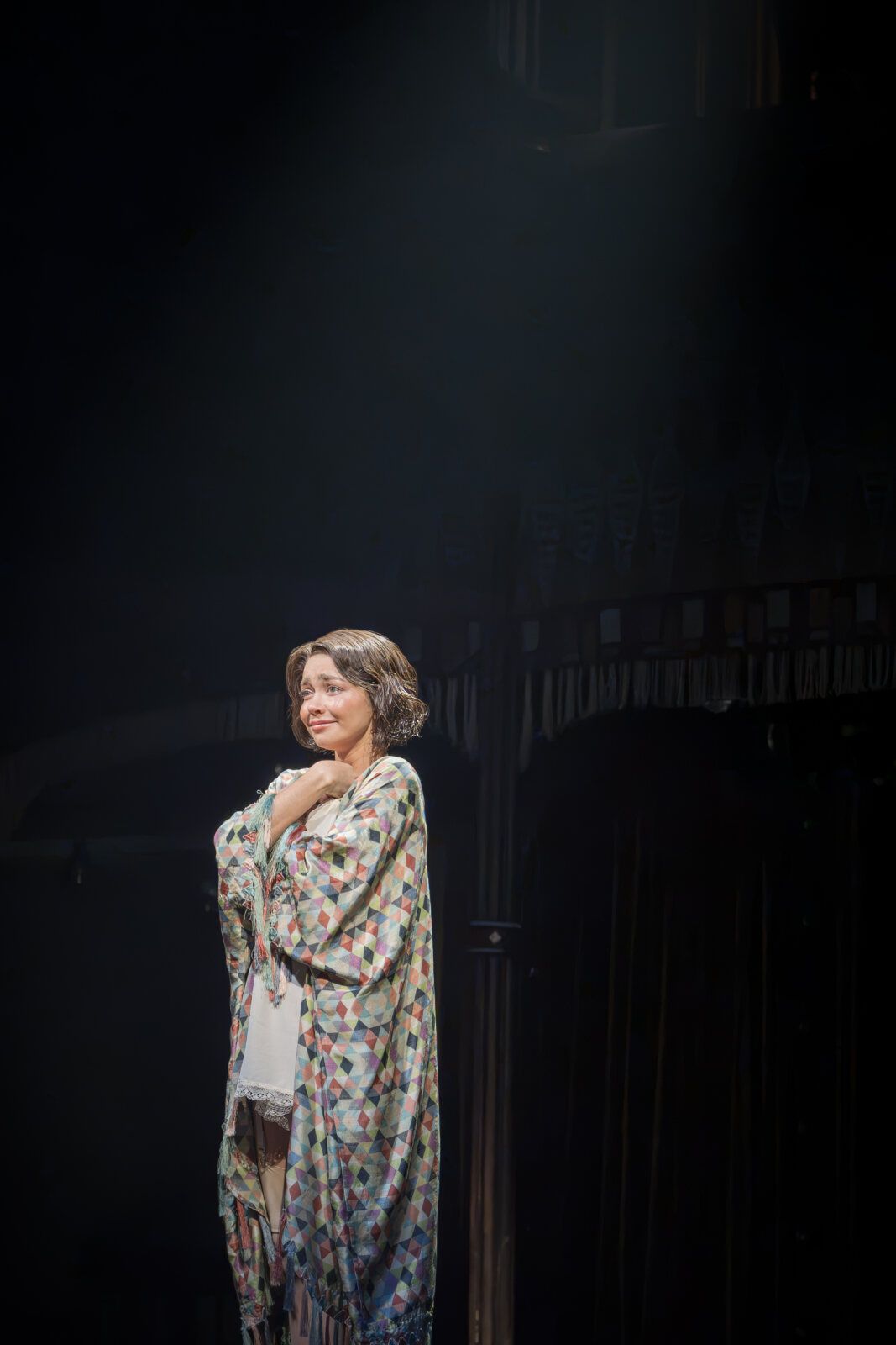 Photos: Skylar Astin and Sarah Hyland in CABARET AT THE KIT KAT CLUB in London — photo 9 of 12