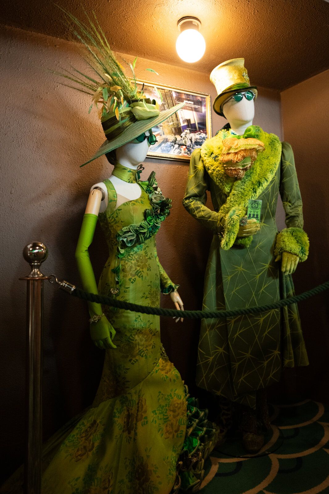 Photos: WICKED Celebrates 20th Anniversary in London With 'Pink' and 'Green' Performances — photo 6 of 36