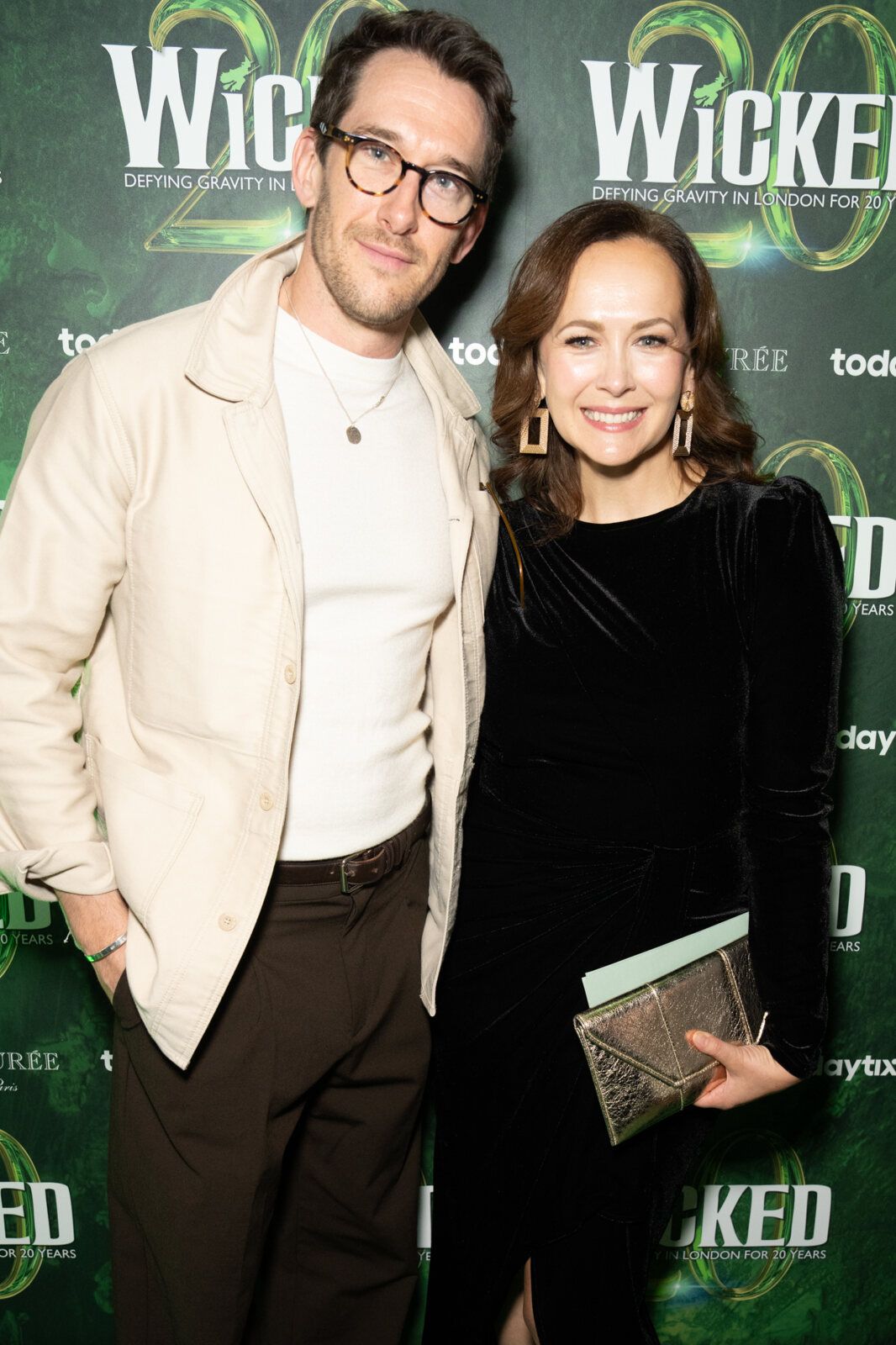 Photos: WICKED Celebrates 20th Anniversary in London With 'Pink' and 'Green' Performances — photo 27 of 36
