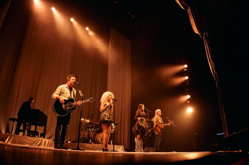 Photos: Little Big Town Launches FOR THE ART OF IT Tour — photo 5 of 5