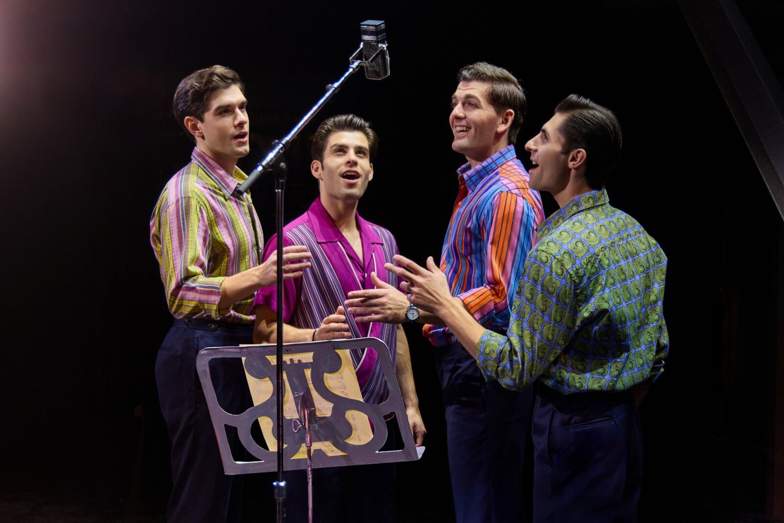 Photos: First Look at JERSEY BOYS 20th Anniversary Tour — photo 2 of 18
