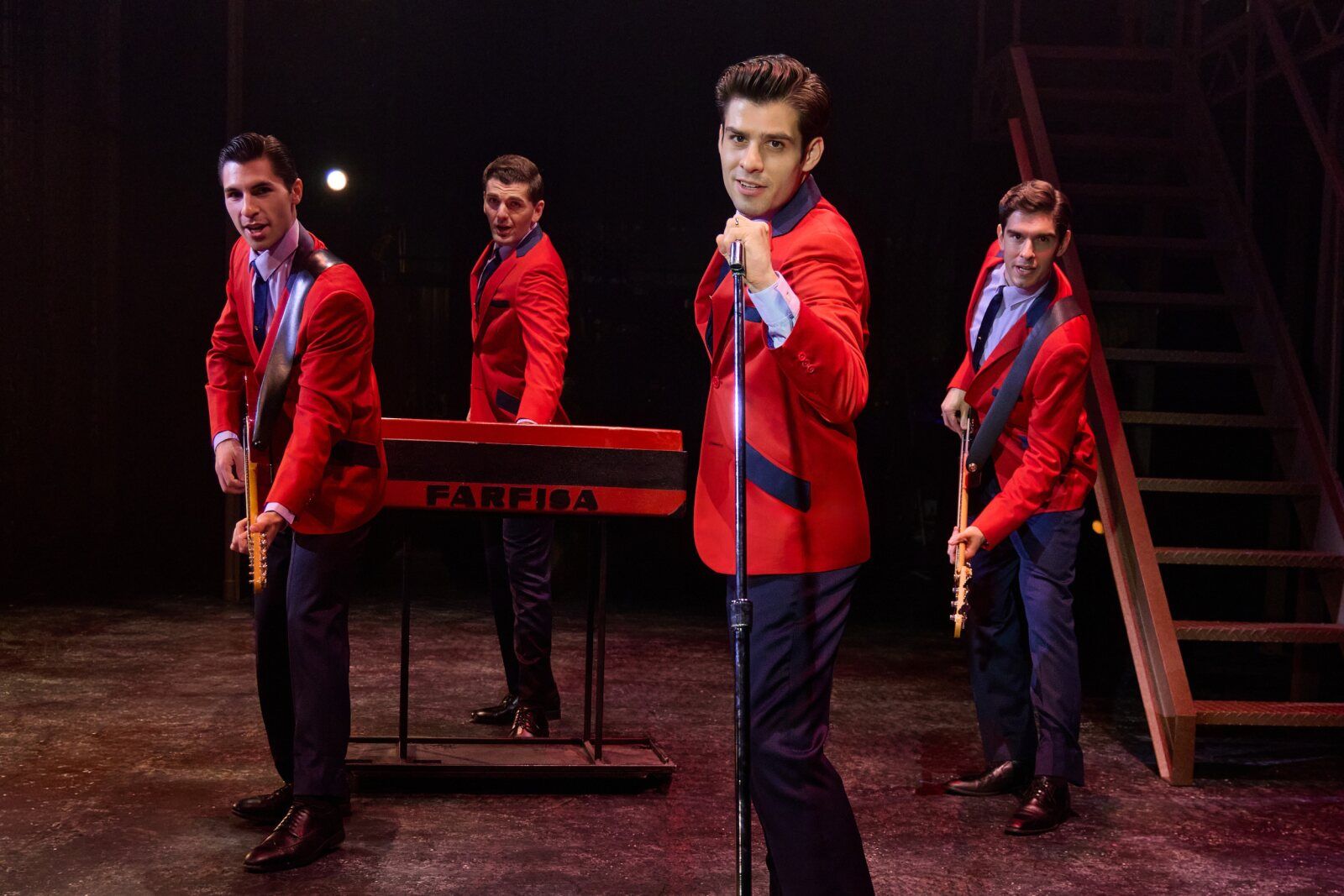 Photos: First Look at JERSEY BOYS 20th Anniversary Tour — photo 6 of 18