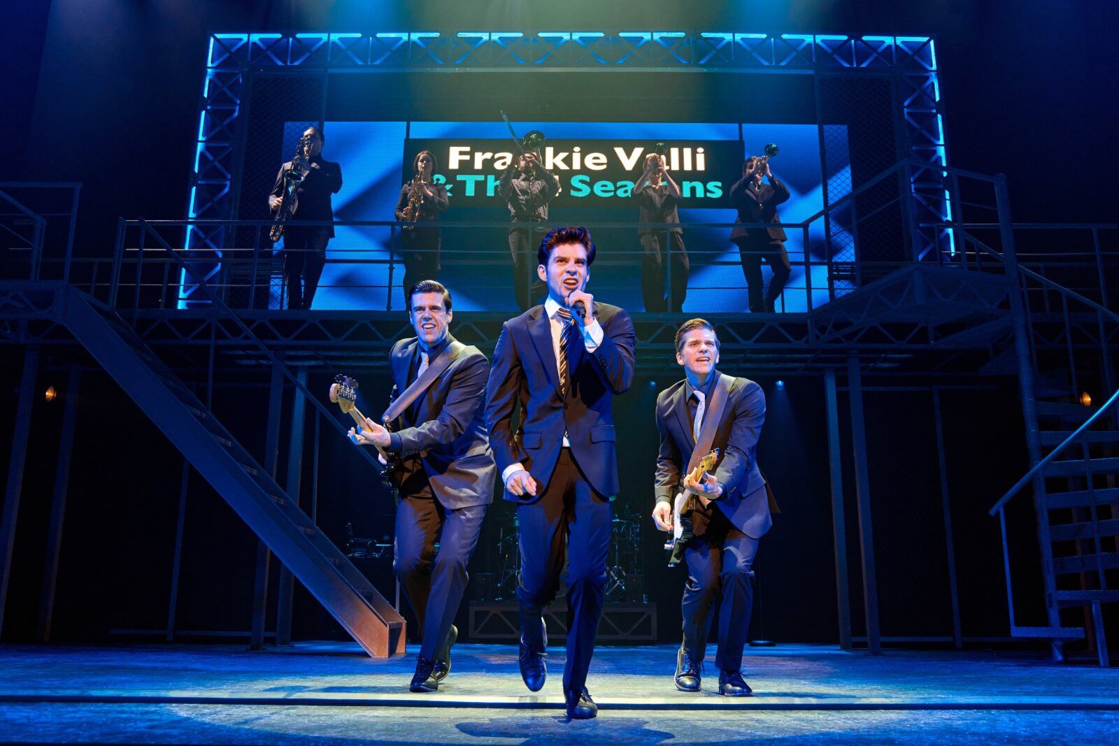 Photos: First Look at JERSEY BOYS 20th Anniversary Tour — photo 13 of 18