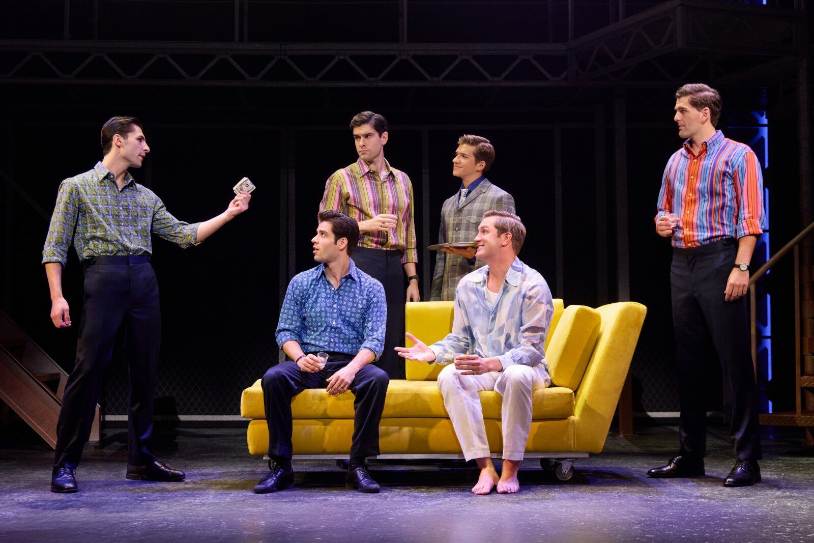 Photos: First Look at JERSEY BOYS 20th Anniversary Tour — photo 16 of 18