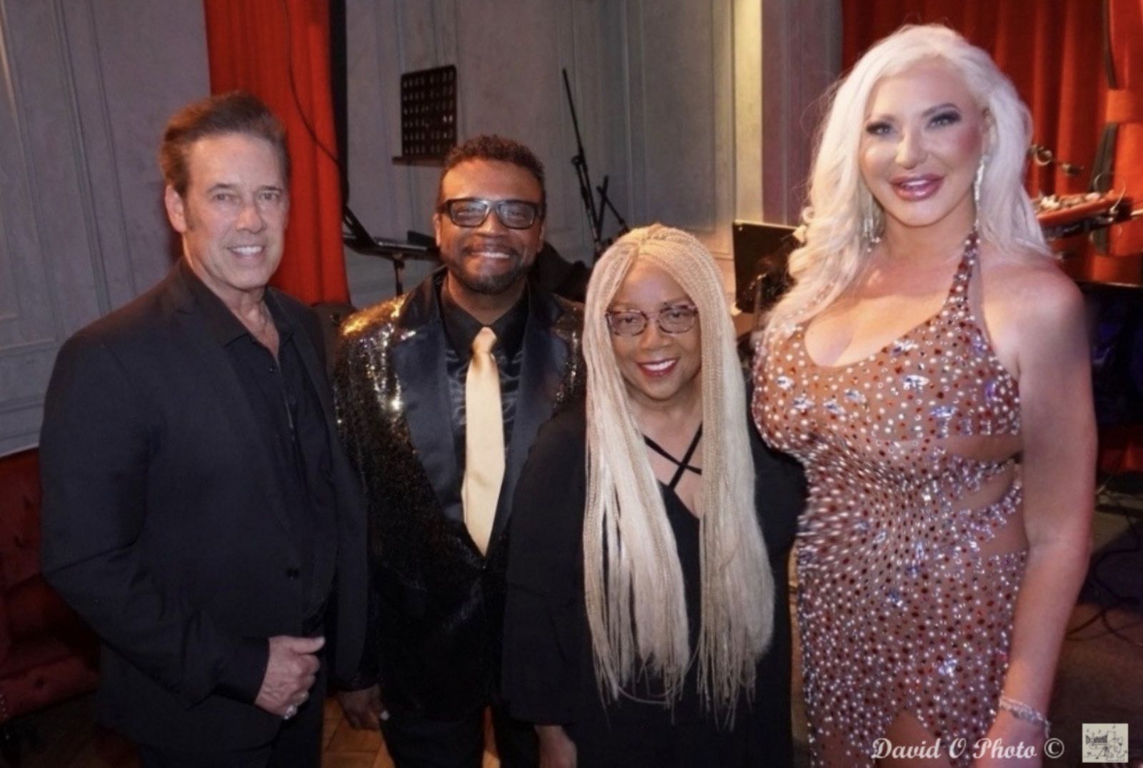 Photos: THE VELVET AFFAIR Returns to Maxan Jazz With Katy Monroe — photo 6 of 12