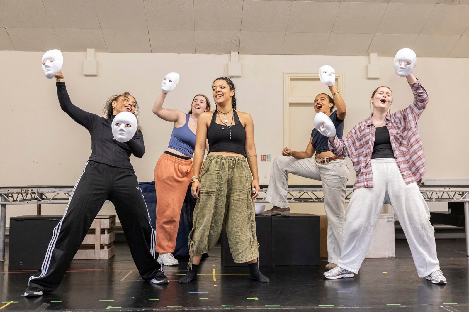 Photos: THE PENELOPIAD in Rehearsal at York Theatre Royal — photo 4 of 9