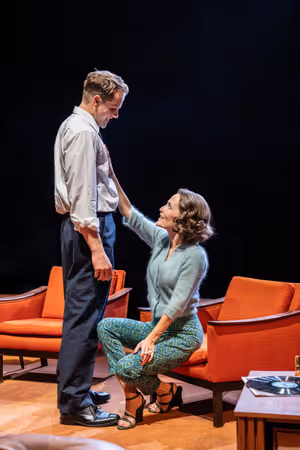 Josh Dylan, Gillian Anderson @ BroadwayWorld Josh Dylan, Gillian Anderson Photo