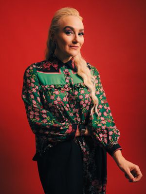 Betsy Wolfe @ BroadwayWorld Betsy Wolfe Photo