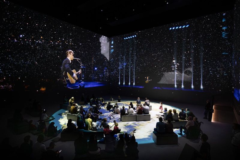 Photos: DAVID BOWIE: YOU'RE NOT ALONE to OPEN AT BRIGHTON DOME — photo 17 of 21