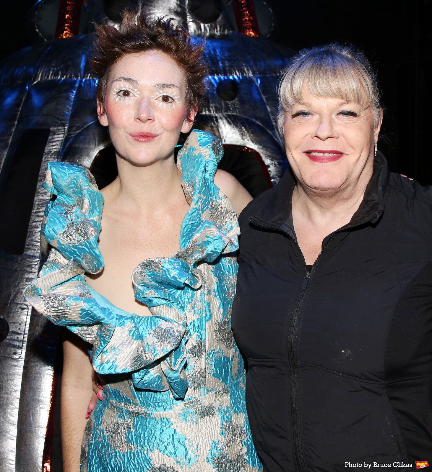 Photos: Suzy Eddie Izzard Visits ELF LYONS IS THE WOMAN ON THE EDGE — photo 1 of 9