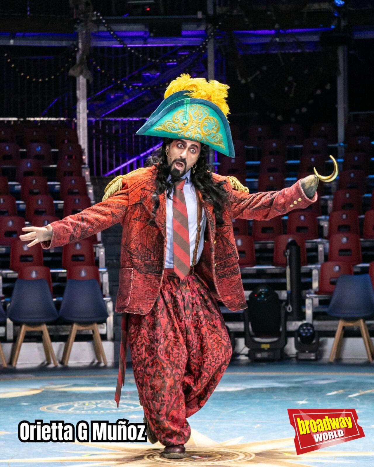 PHOTOS: Descubre la magia inmersiva y acrobática de THE ISLAND OF NEVERLAND — photo 12 of 16