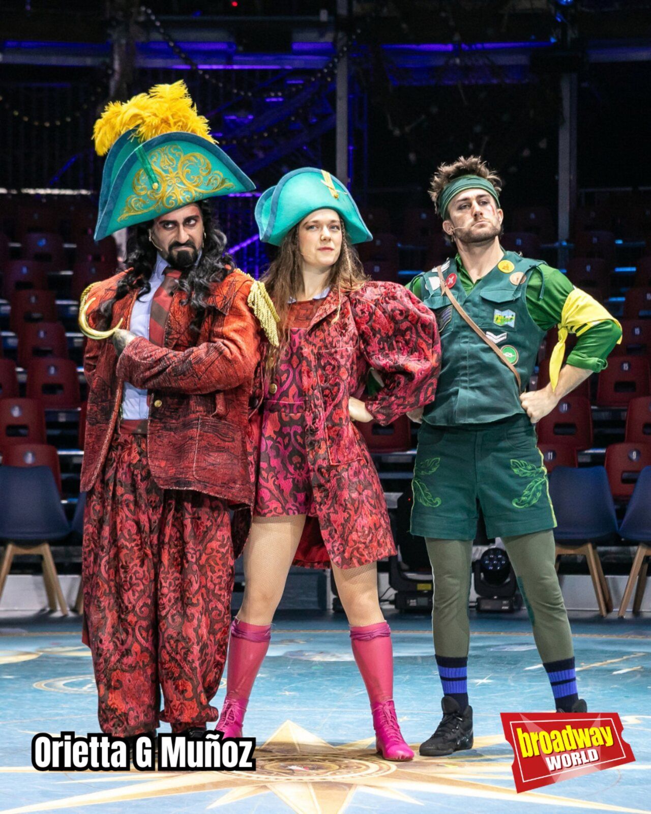 PHOTOS: Descubre la magia inmersiva y acrobática de THE ISLAND OF NEVERLAND — photo 11 of 16