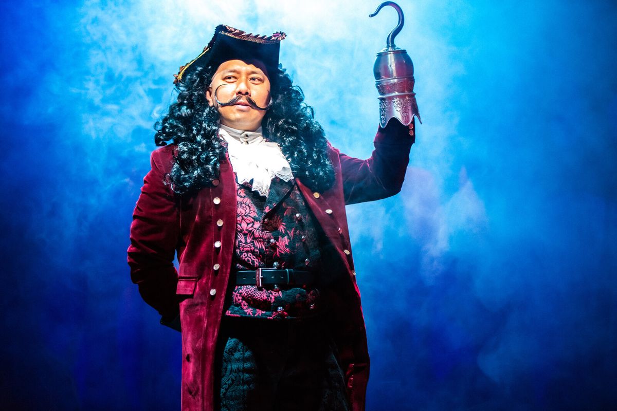 Jomar Tagatac at Photos: PETER PAN GOES WRONG at San Francisco Playhouse