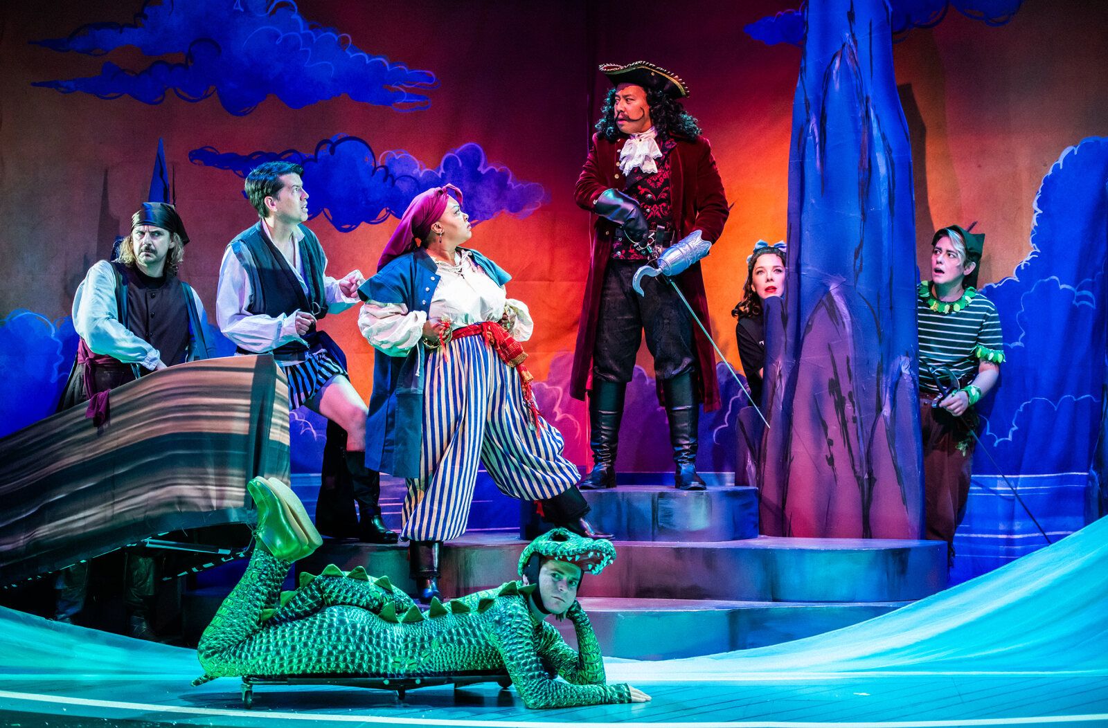Photos: PETER PAN GOES WRONG at San Francisco Playhouse — photo 1 of 12