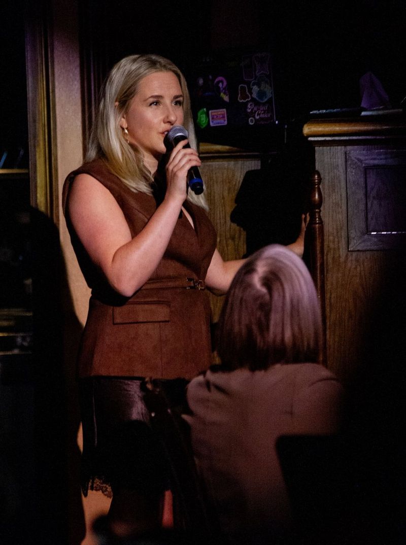 Review: Jeanna de Waal Lets Her Audience In With SONGS I LOVE TO SING at 54 Below Image