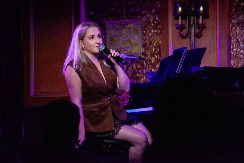Review: Jeanna de Waal Lets Her Audience In With SONGS I LOVE TO SING at 54 Below Image