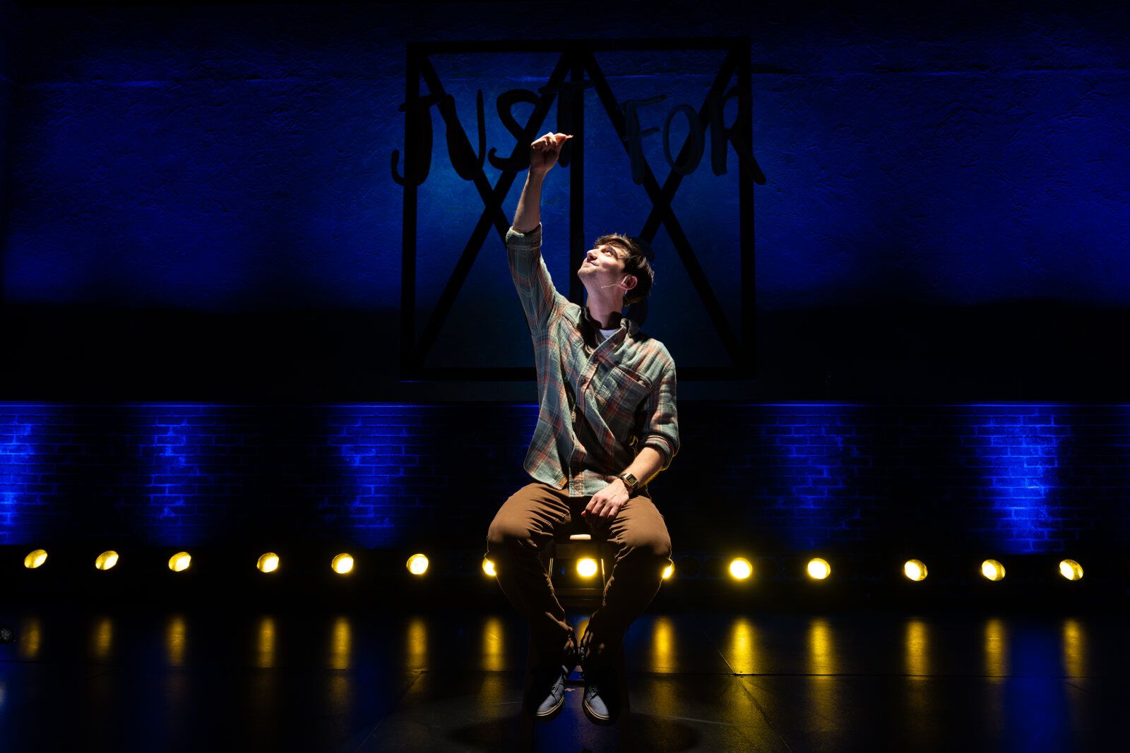 Photos: First Look at the St. Louis Premiere of Alex Edelman's JUST FOR US — photo 6 of 10