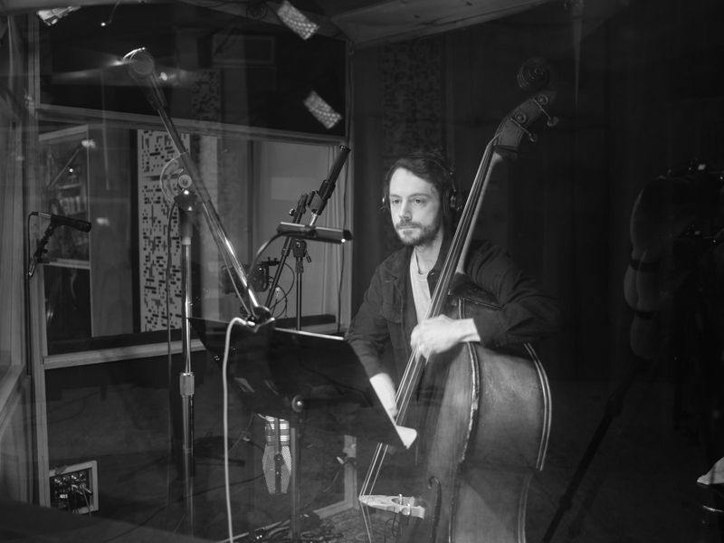 Photos: Yaniv Taubenhouse Releases 'Mind Traps' from MOMENTS IN TRIO VOL. 4 - CIRCLES — photo 6 of 7