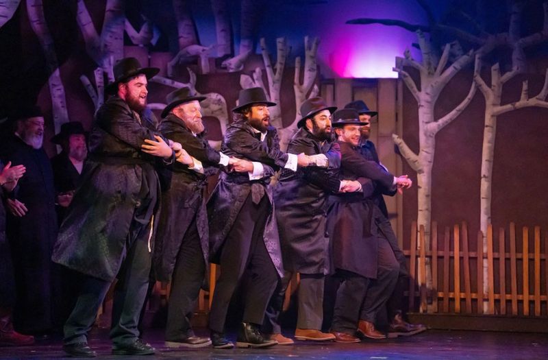Review: FIDDLER ON THE ROOF at The Candlelight Theatre Image