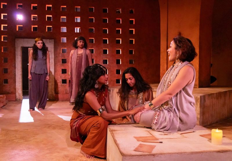 Review: HAKAWATIS: WOMEN OF THE ARABIAN NIGHTS at Spooky Action Theater Image