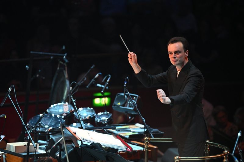 Interview: 'I LOOK FOR ANARCHIC SOLOISTS': TOM FETHERSTONHAUGH on celebrating Fantasia Orchestra's 10th anniversary season at Smith Square Hall Image