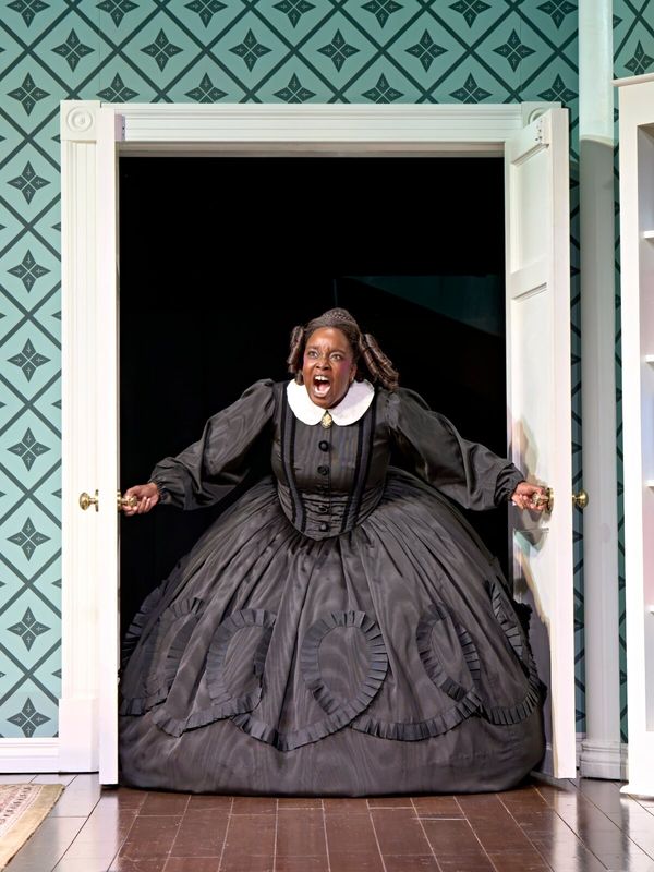 Lolly Adefope Photo