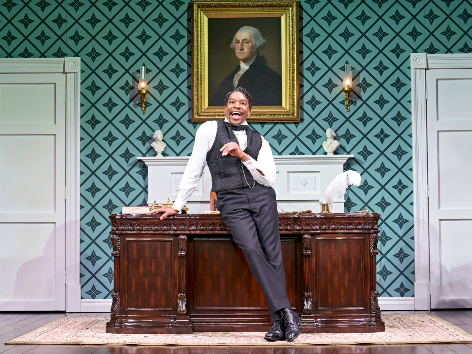 Photos: Lolly Adefope Stars in OH, MARY! in London — photo 4 of 18