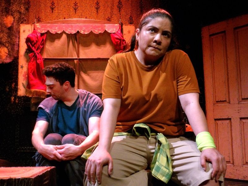 Crítica: SIRENA Y PUNTO at LA TEATRERÍA Image
