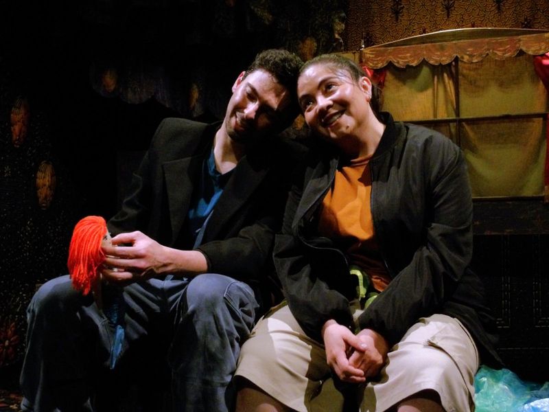 Crítica: SIRENA Y PUNTO at LA TEATRERÍA Image