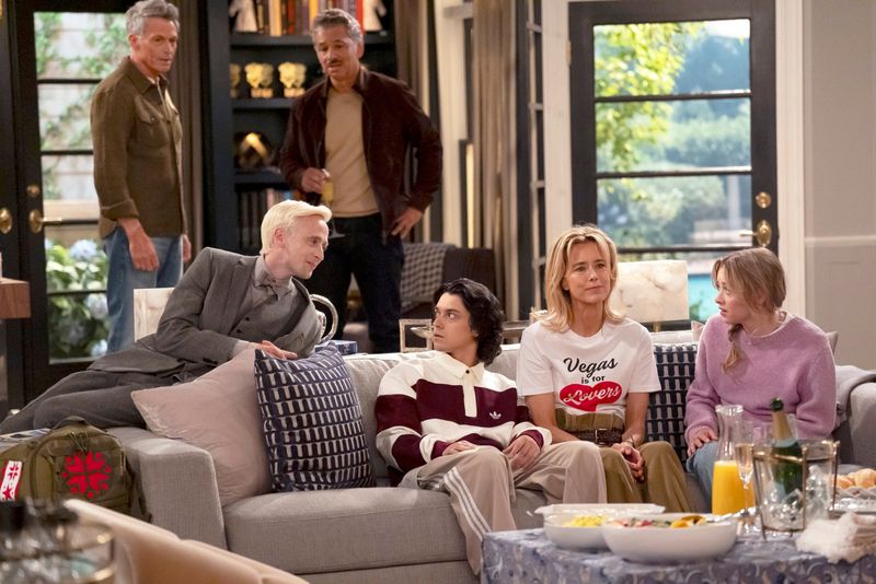 Photos: HAPPY'S PLACE Season 3 Trailer and Key Art Released by NBC — photo 2 of 4