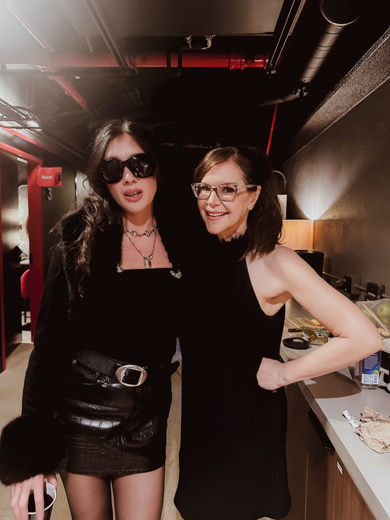 Photos: Michelle Branch Brings Lisa Loeb to Sold-Out Wiltern Show — photo 3 of 13