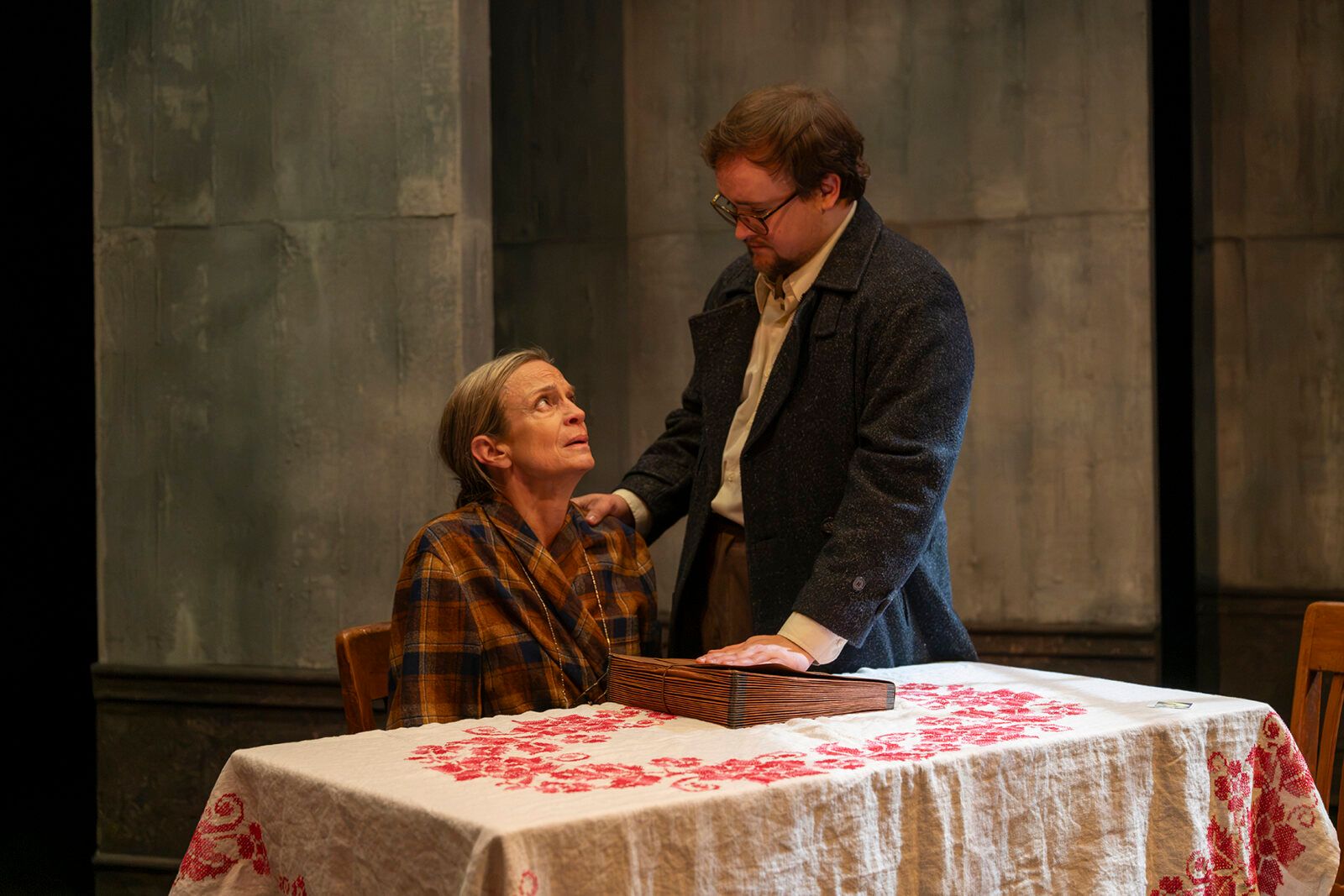 Photos: First Look at VLADIMIR, Opening Shattered Globe's 36th Season at Theater Wit — photo 8 of 15