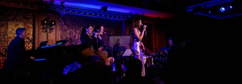 Review: The Unbeatable Deborah Cox FINALLY Comes To 54 Below Image