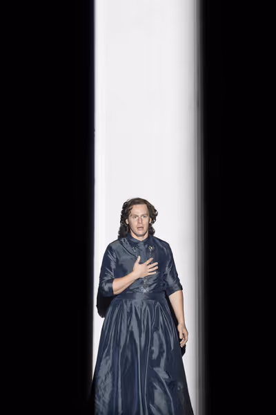 Jonathan Groff Photo