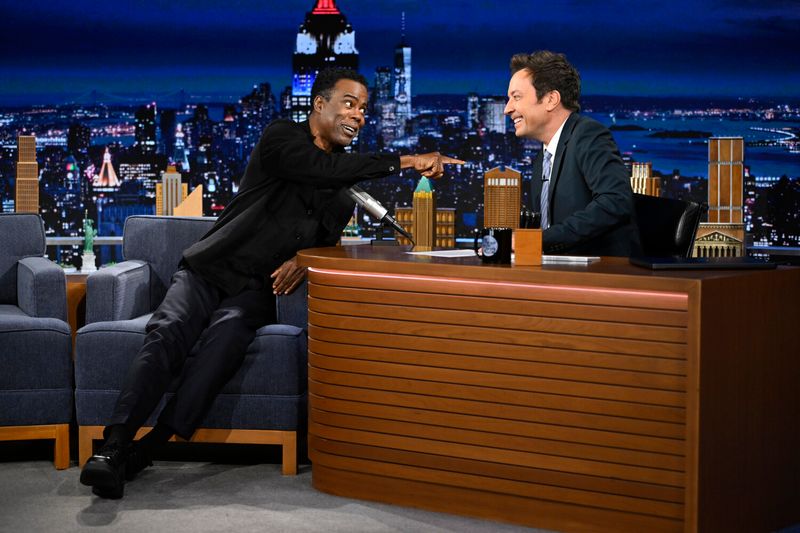 Photos: THE TONIGHT SHOW: Chris Rock, Jennifer Hudson, ALABAMA SHAKES Perform — photo 1 of 4