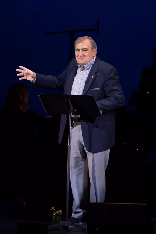 Dan Lauria Photo