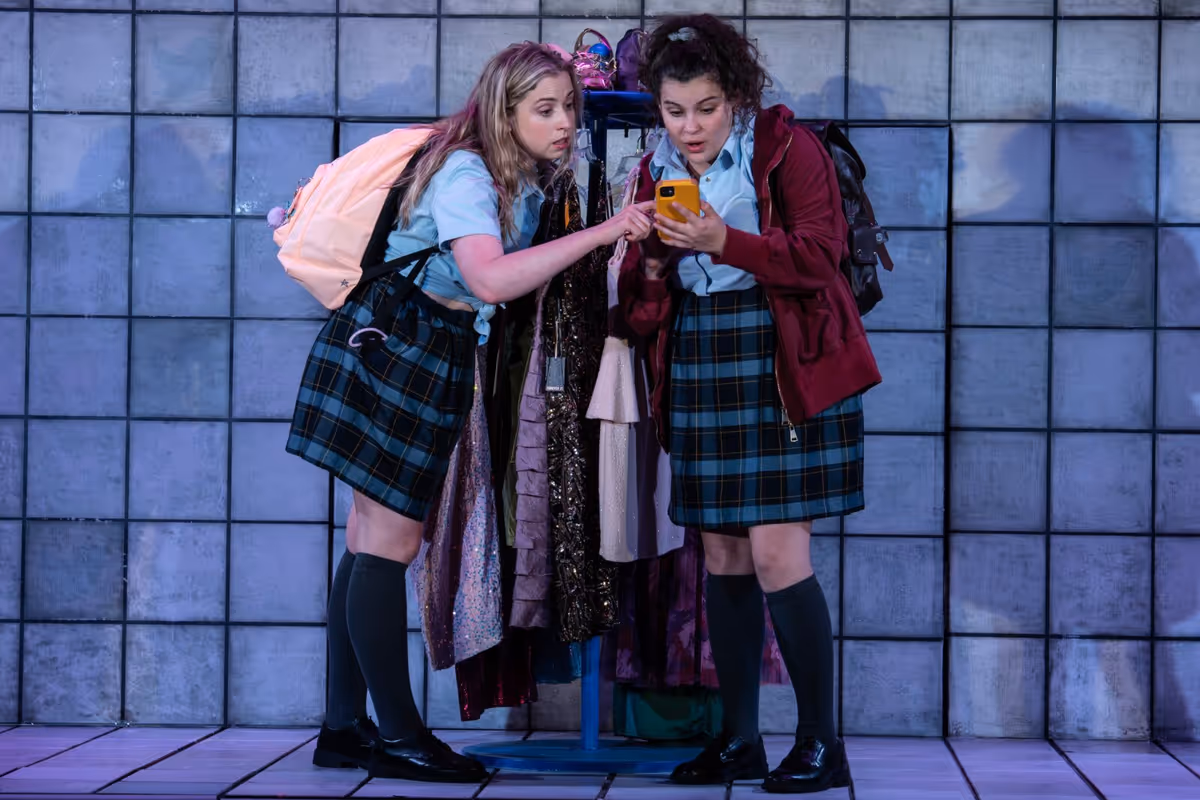 Alyssa May Gold, Yasmin Ranz Lind at Photo: First Look at FISH Off-Broadway at WP Theater