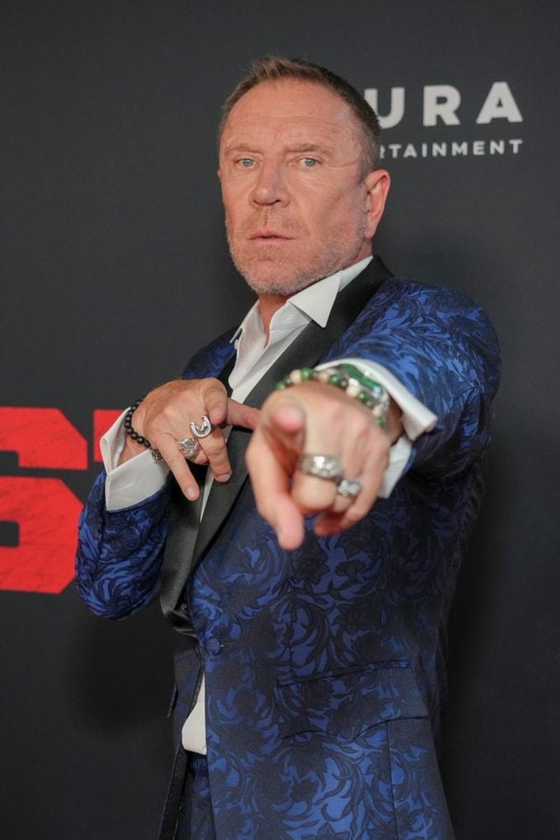 Photos: THE BEAST Holds LA Premiere with Samuel L. Jackson — photo 3 of 5