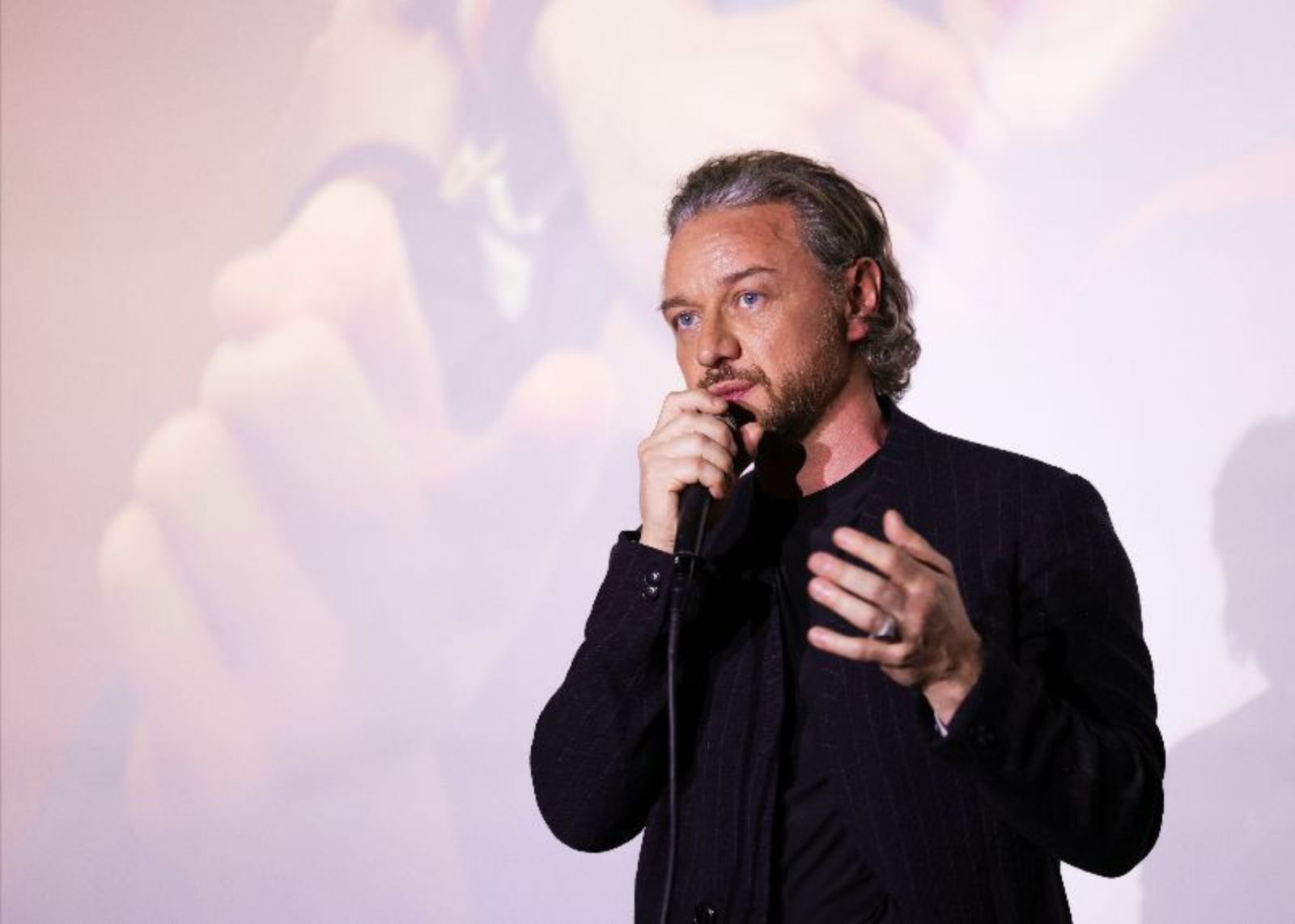 Photos: CALIFORNIA SCHEMIN' Los Angeles Screening Draws McAvoy, Zhu — photo 4 of 29