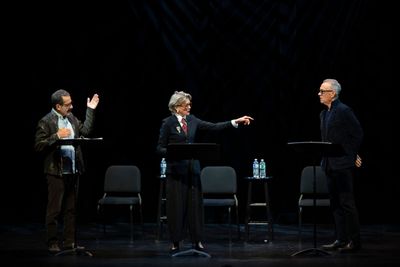Tony Shalhoub, Wendie Malick, Tom Hanks Photo