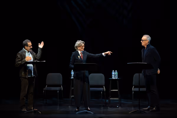Tony Shalhoub, Wendie Malick, Tom Hanks Photo