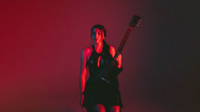 Photos: Maiah Wynne Releases INTO THE WAVES Album; London Show Oct 14 — photo 4 of 4