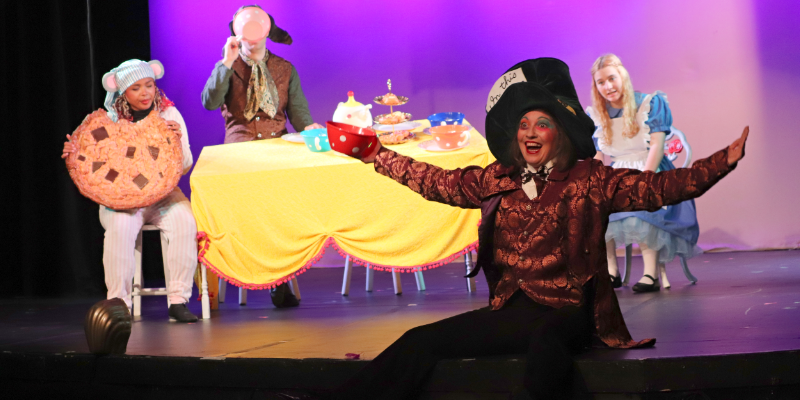 Photos: ALICE IN WONDERLAND THE MUSICAL Opens Off-Broadway at Players Theatre — photo 10 of 23