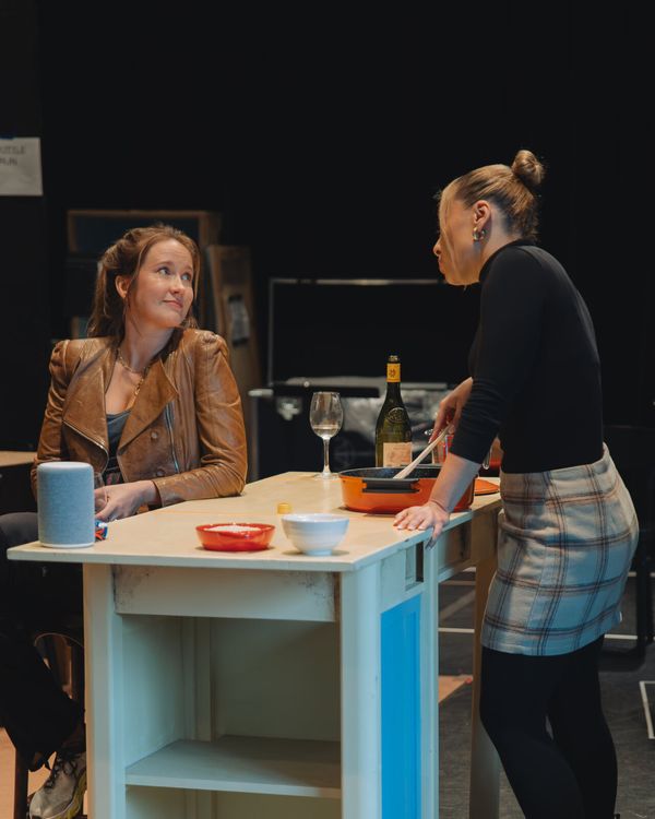 Anna Camp, Jasmine Cephas Jones Photo