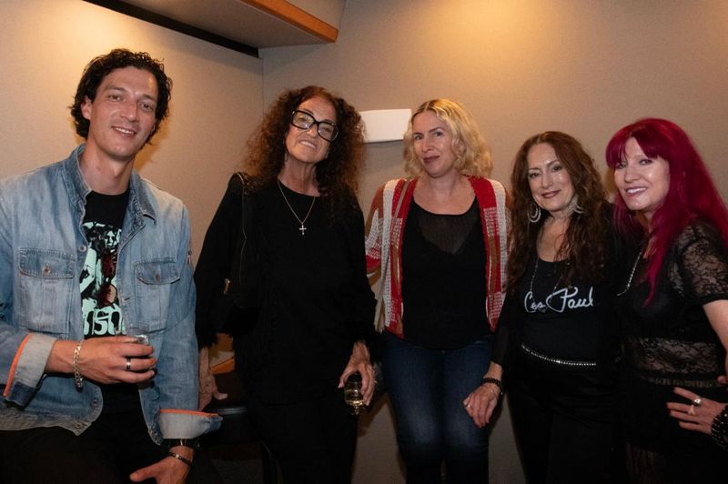 Photos: Slash Receives 2026 Les Paul Spirit Award in Hollywood — photo 9 of 12