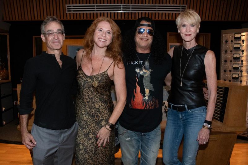 Photos: Slash Receives 2026 Les Paul Spirit Award in Hollywood — photo 4 of 12