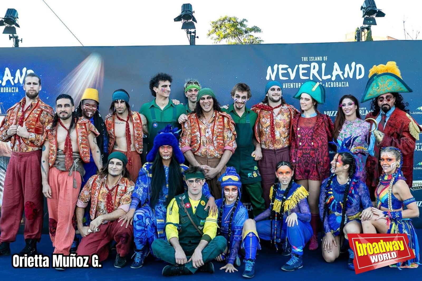 PHOTOS: Rostros conocidos y mucha magia en el photocall de THE ISLAND OF NEVERLAND — photo 6 of 19